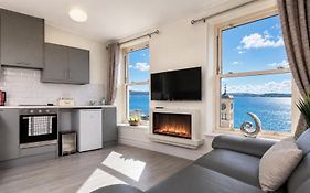 Unit 2 Island View Apartments With Stunning Harbour View